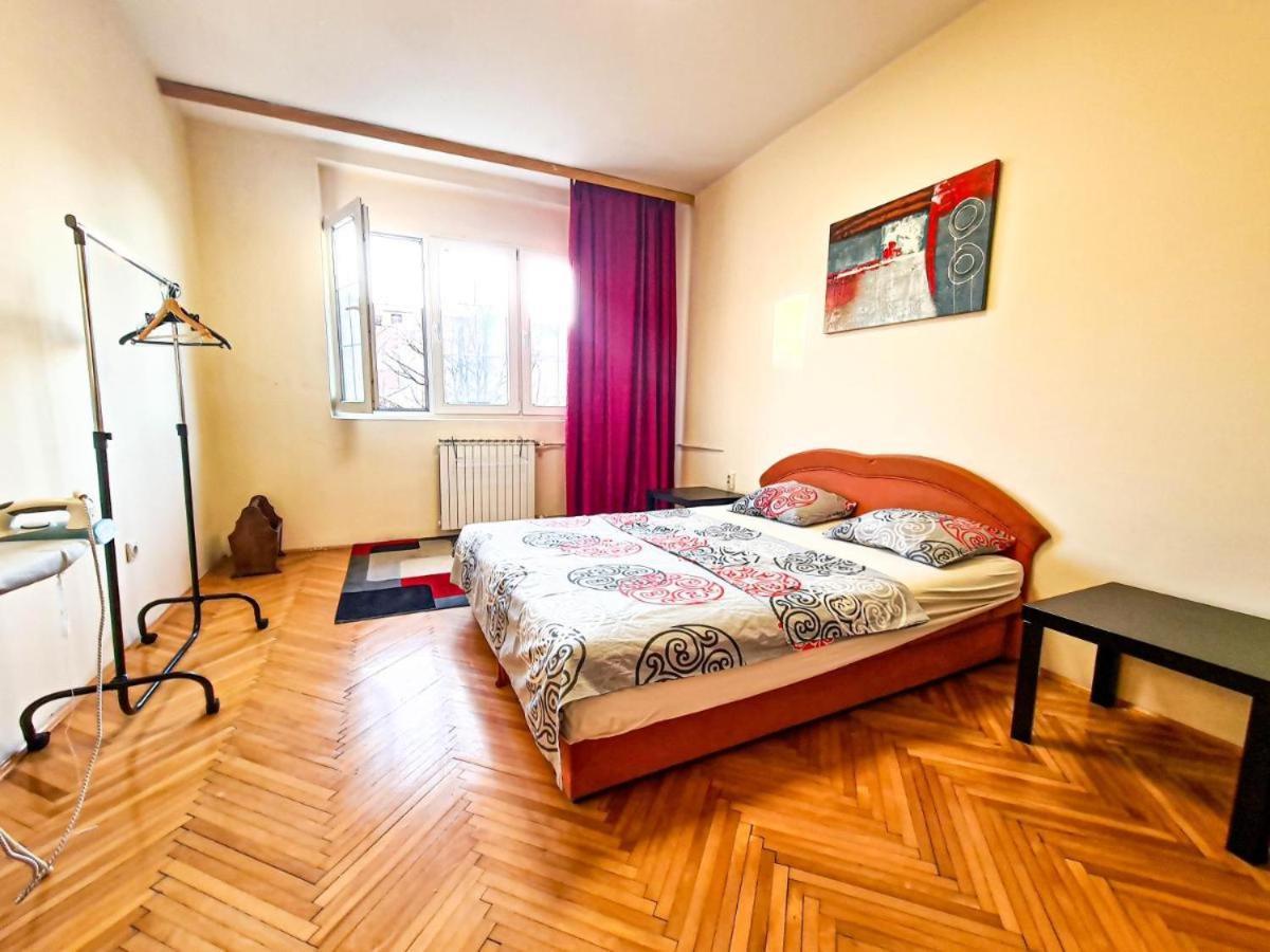 Rooftop Apartment At Mainsquare Skopje Eksteriør bilde
